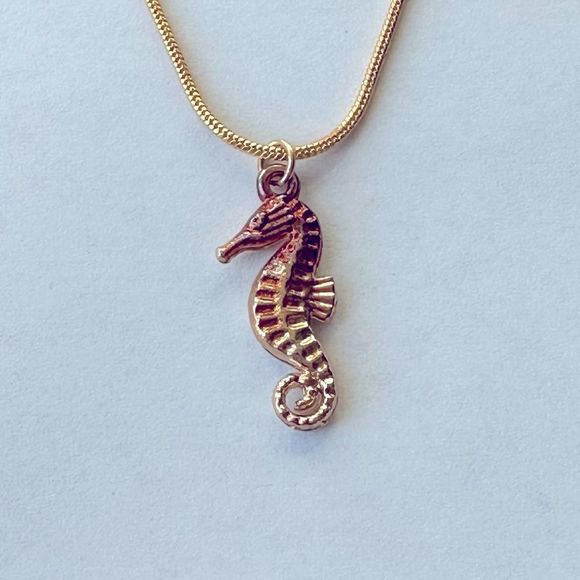 Seahorse Necklace Bronze Gold Tone Pendant Charm - Picture 1 of 4